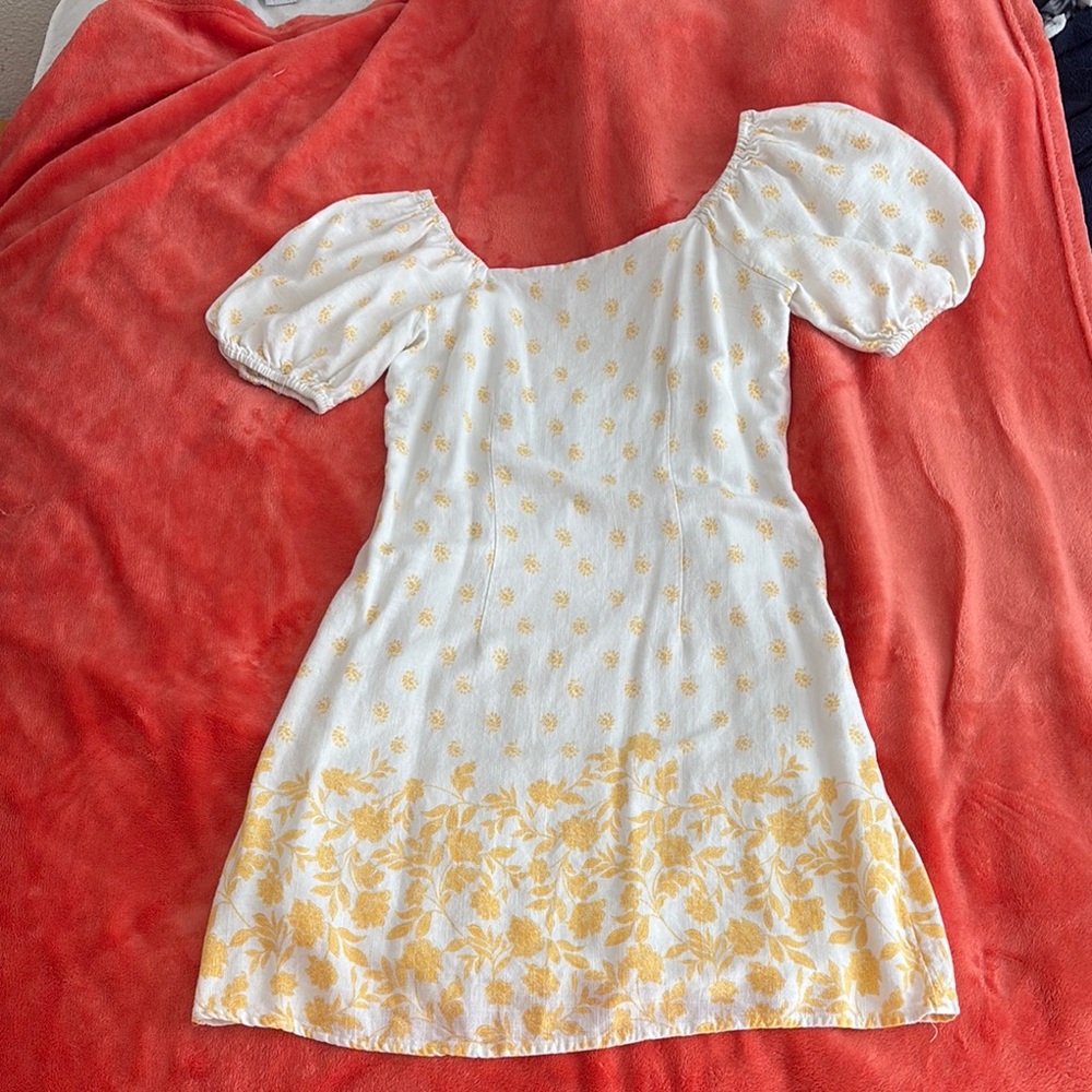 LC Lauren Conrad White and Yellow Puff Sleeve Sundress